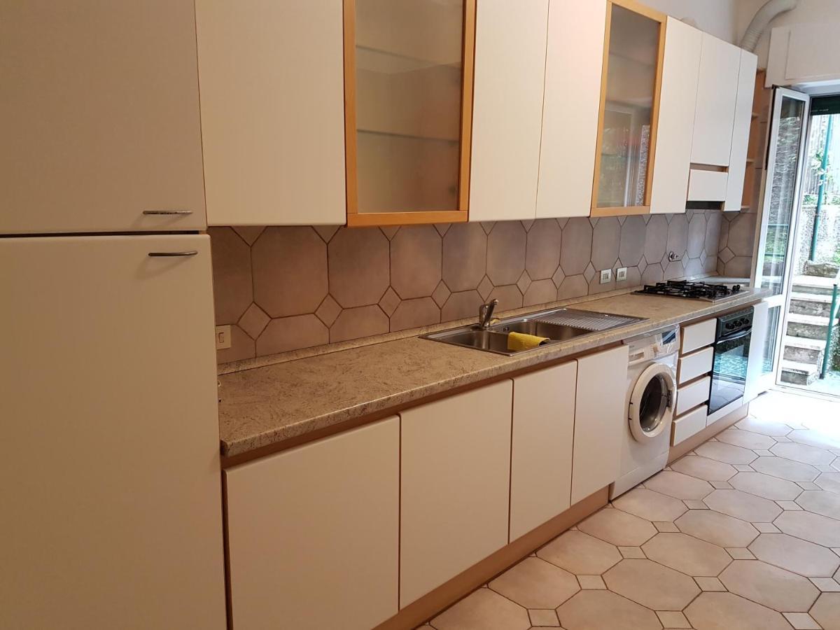 Ferienwohnung La Casa Di Ari Vicinissimo Ospedale Gaslini Genova Exterior foto